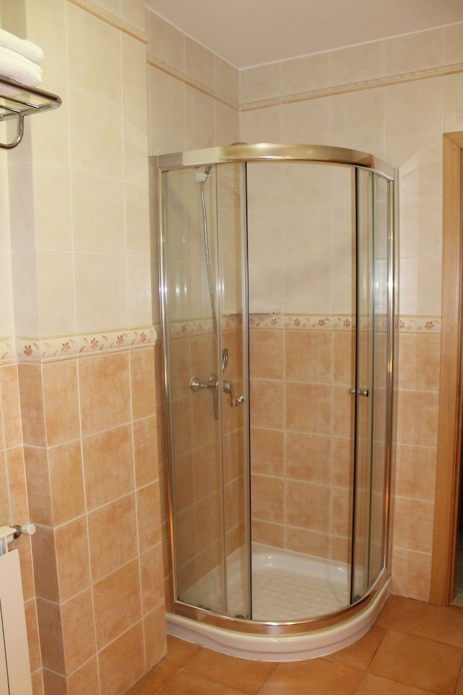 Hostal DP Cristal Double Room, Private Bathroom 21