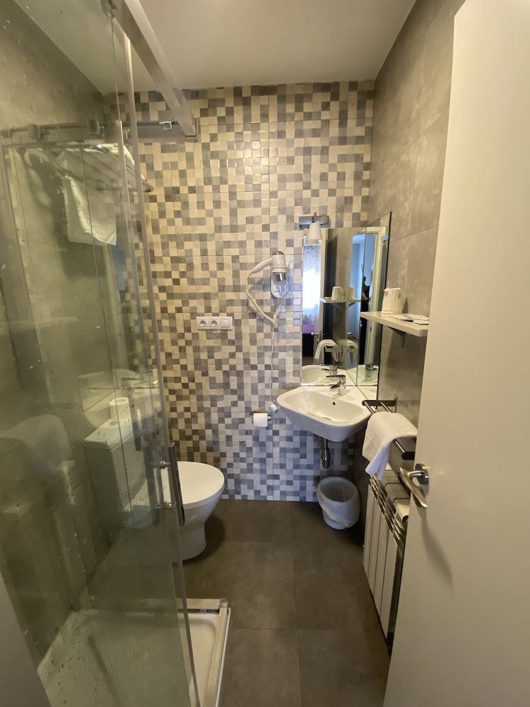 Hostal DP Cristal Double Room, Private Bathroom 19