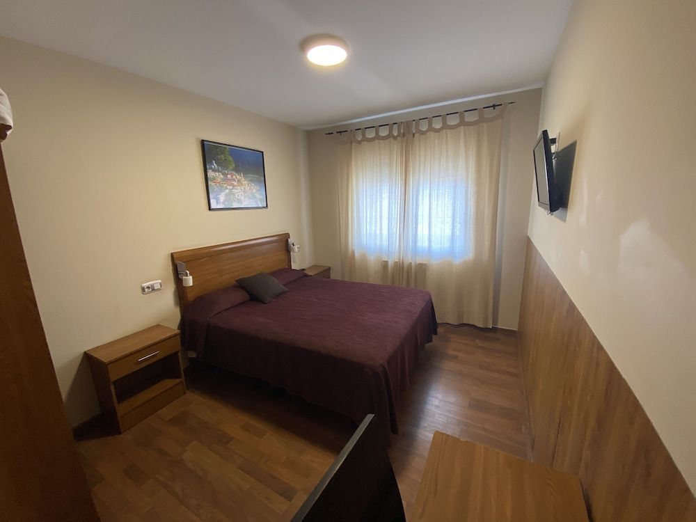 Hostal DP Cristal Double Room, Private Bathroom 14