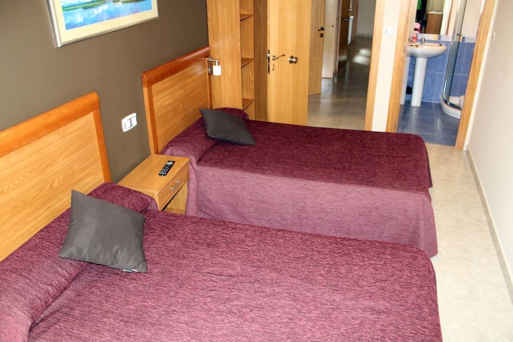 Hostal DP Cristal Double Room, Private Bathroom 10