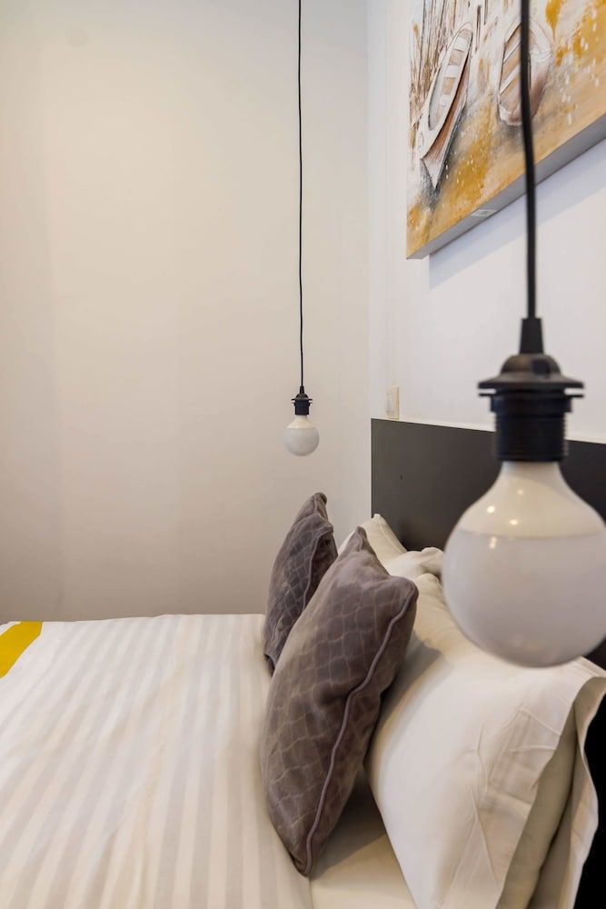 AYZ Javier Cabrini - Auto check-in property Comfort Double Room, Shared Bathroom 6