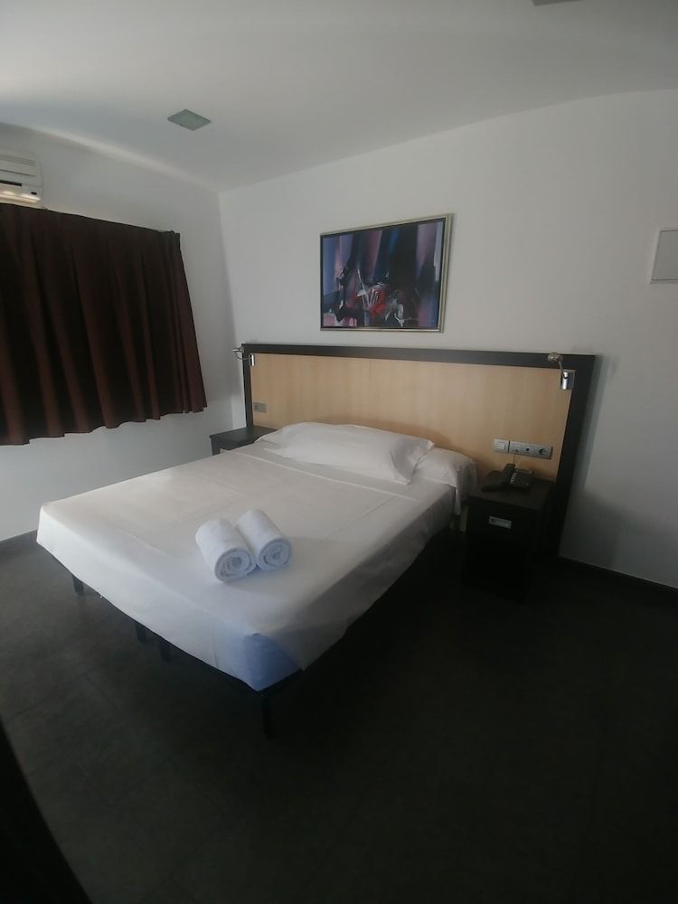 Hotel 170 Double Room Single Use 2