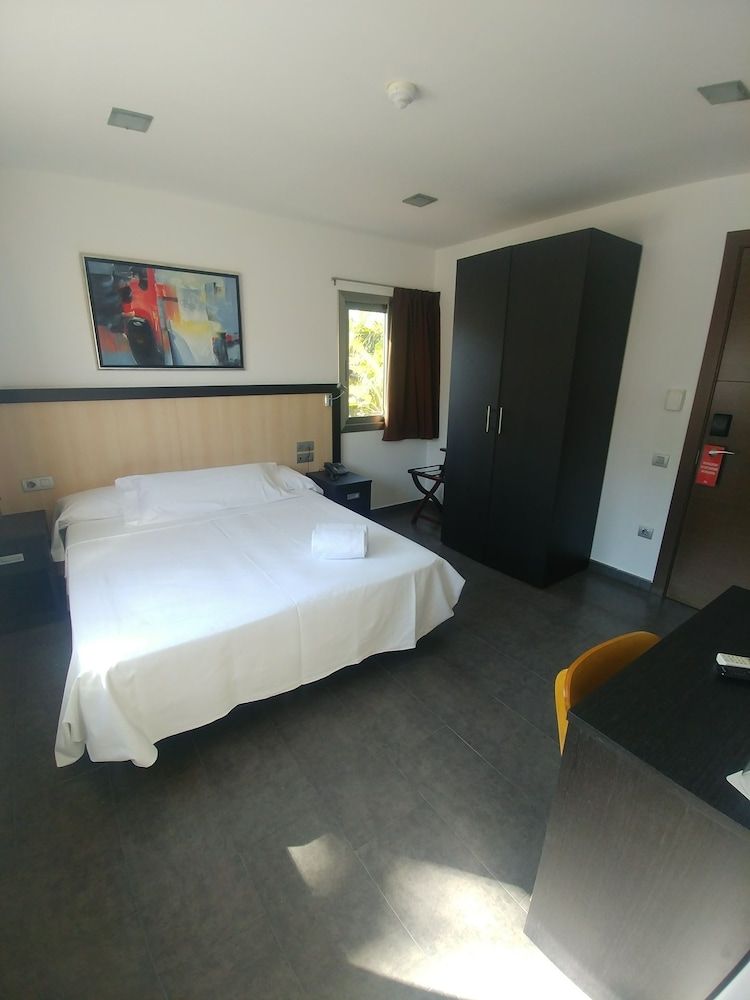 Hotel 170 Double Room 4