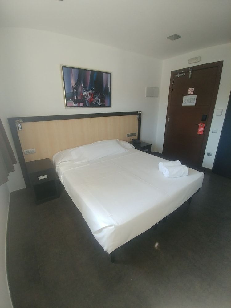 Hotel 170 Double Room Single Use 5