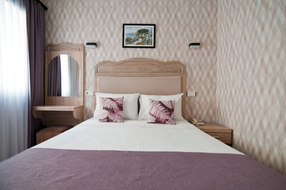 Artefes Hotel Old City Economy Double or Twin Room 4