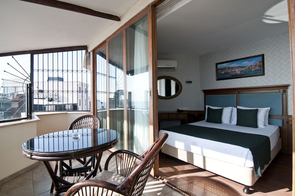 undefined Artefes Hotel Old City 4