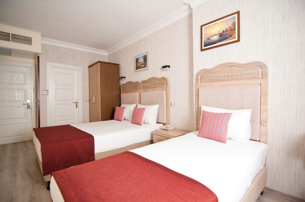 Economy Triple Room