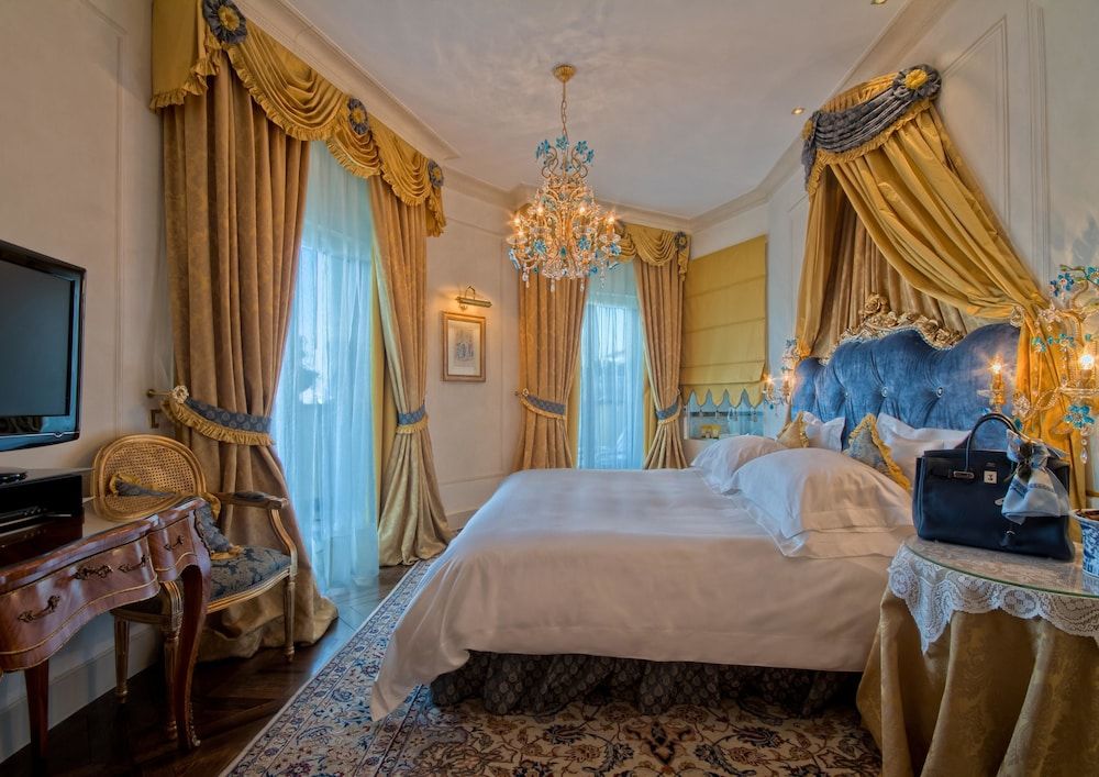 Deluxe Double or Twin Room, Lake View (Isole Borromee)