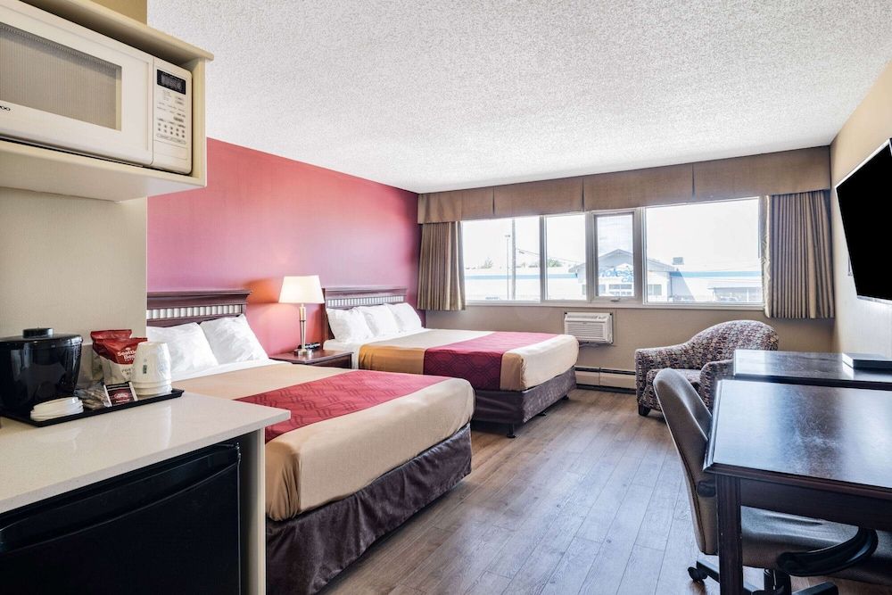 Room, 2 Queen Beds, Non Smoking