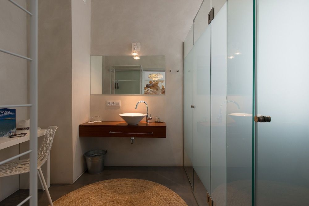 Cheap & Chic Hotel Double Room 24