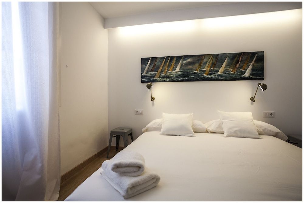 Cheap & Chic Hotel Double Room 8