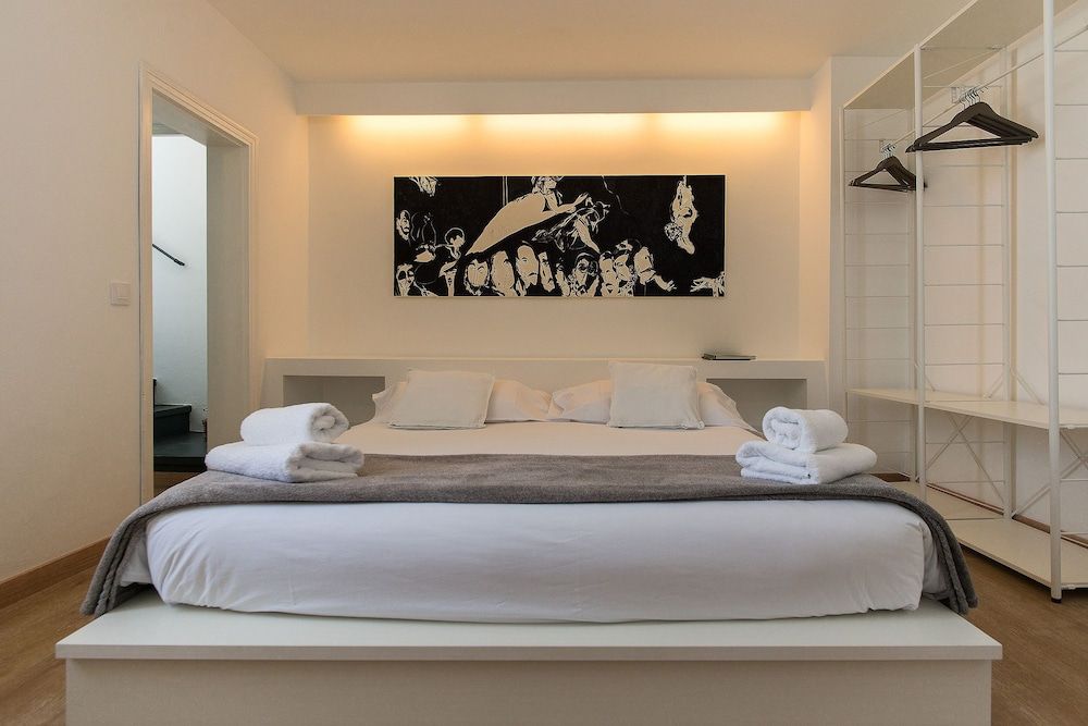 Cheap & Chic Hotel Double Room 10