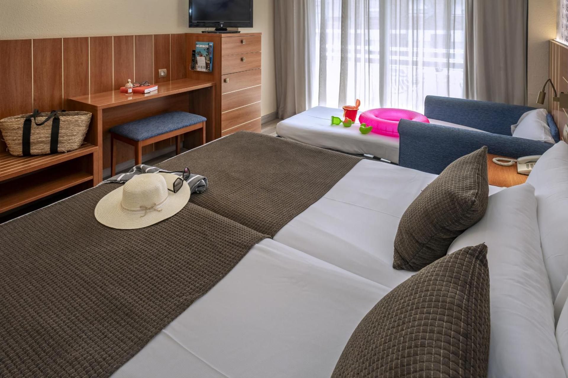 Quadruple Room with Balcony