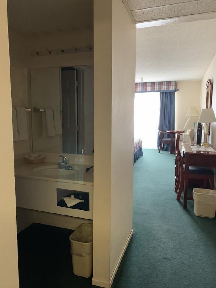 Hardman House Inn & Suites Room, 2 Queen Beds, Non Smoking 3