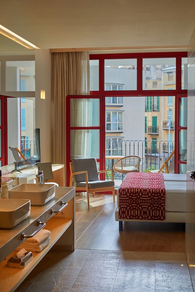 Family Suite (FIL Together)