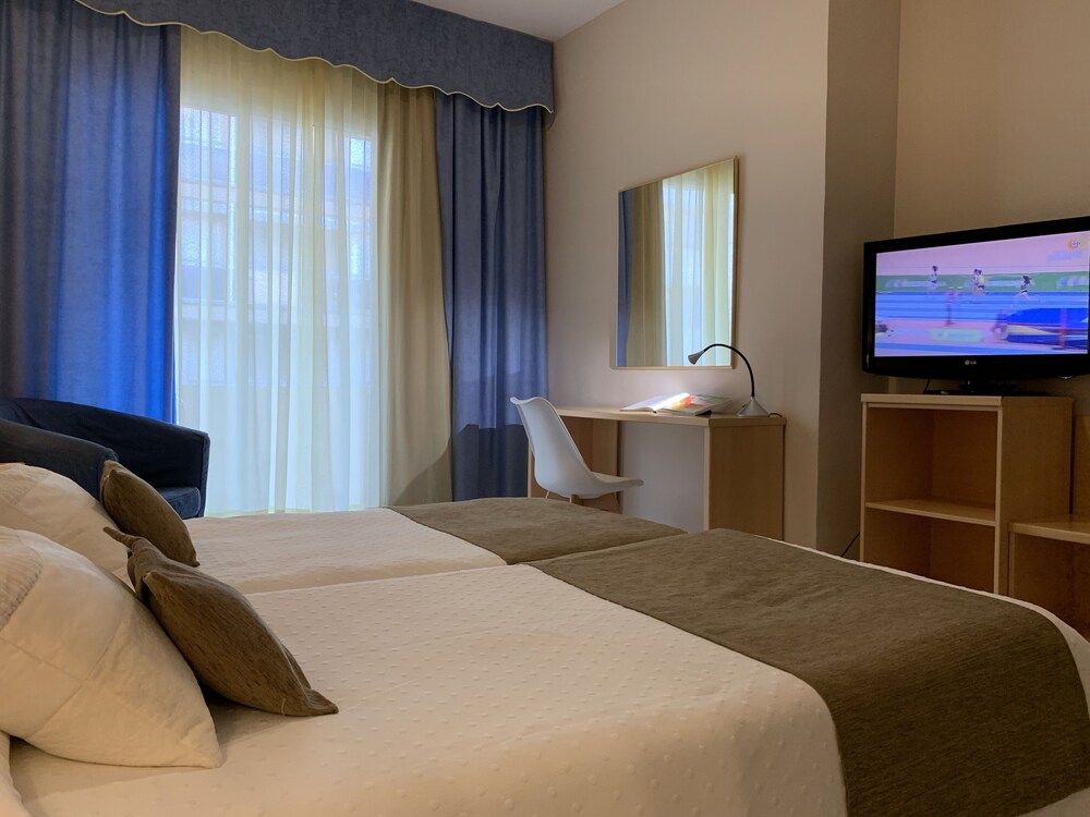 Hotel Llansola Double Room, Balcony 3