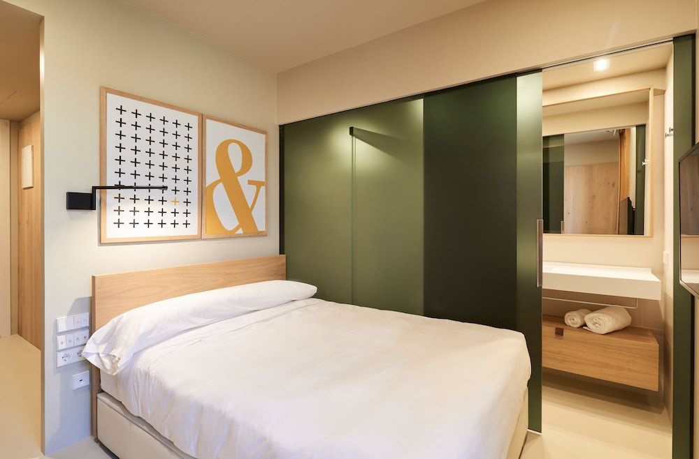 Numad Studios Family Studio, 2 Bathrooms, Mountainside (2 adults + 2 children) 2