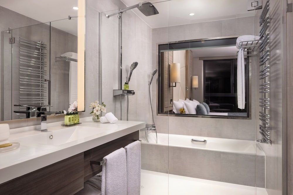 VP Plaza España Design Standard Room 3