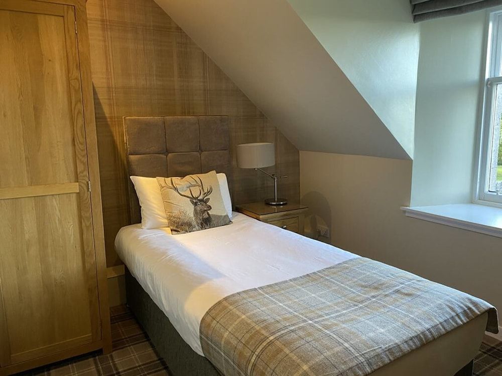 Classic Single Room