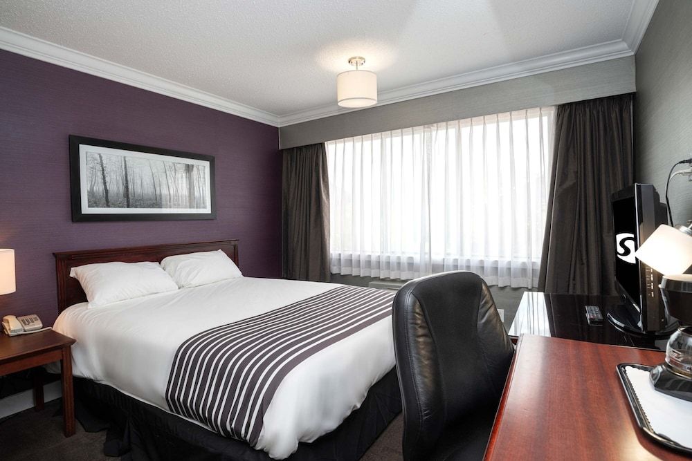 Sandman Hotel & Suites Williams Lake Standard Room, 1 Queen Bed