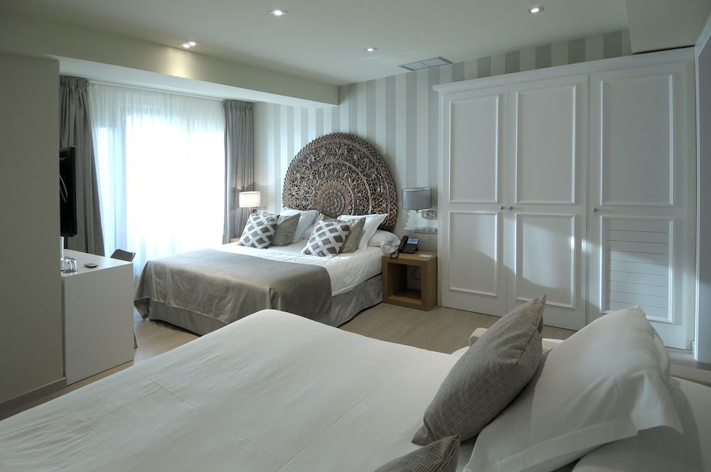 Suite, Terrace, City View