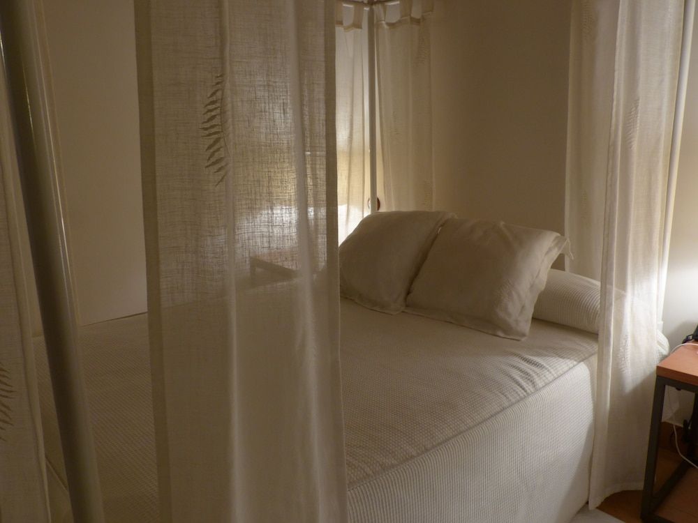 Hostería del Arco Triple Room 2