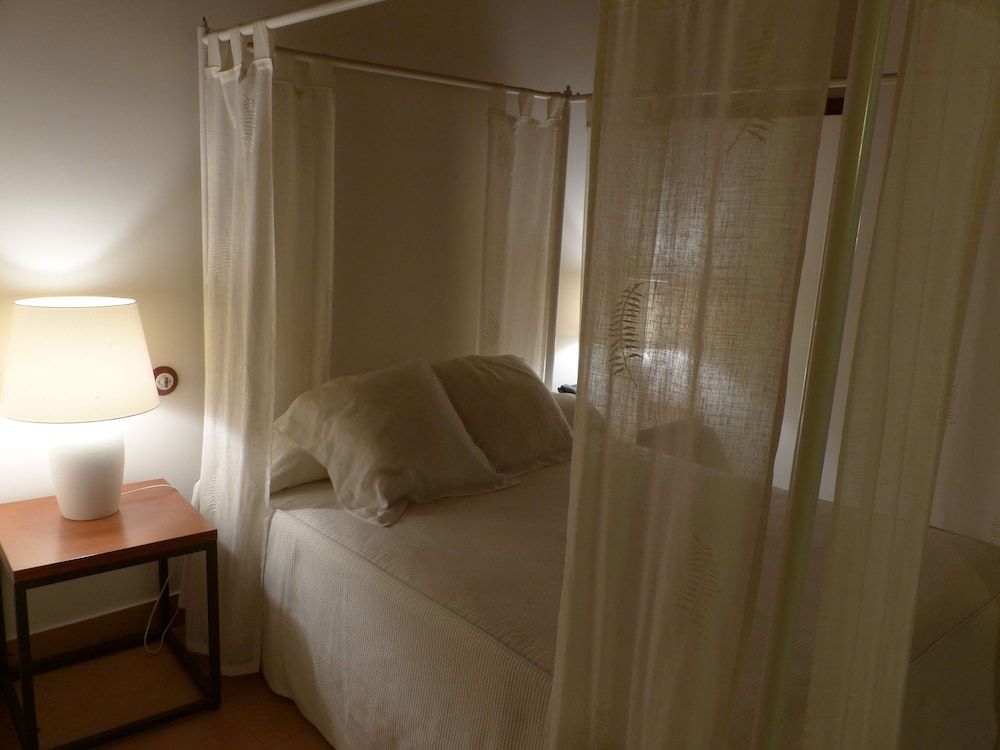 Hostería del Arco Triple Room 3