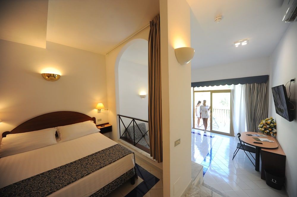 undefined Hotel Royal Positano 5