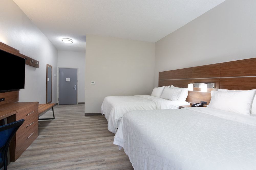 Standard Room, 2 Queen Beds, Accessible (Communication, Accessible Tub)