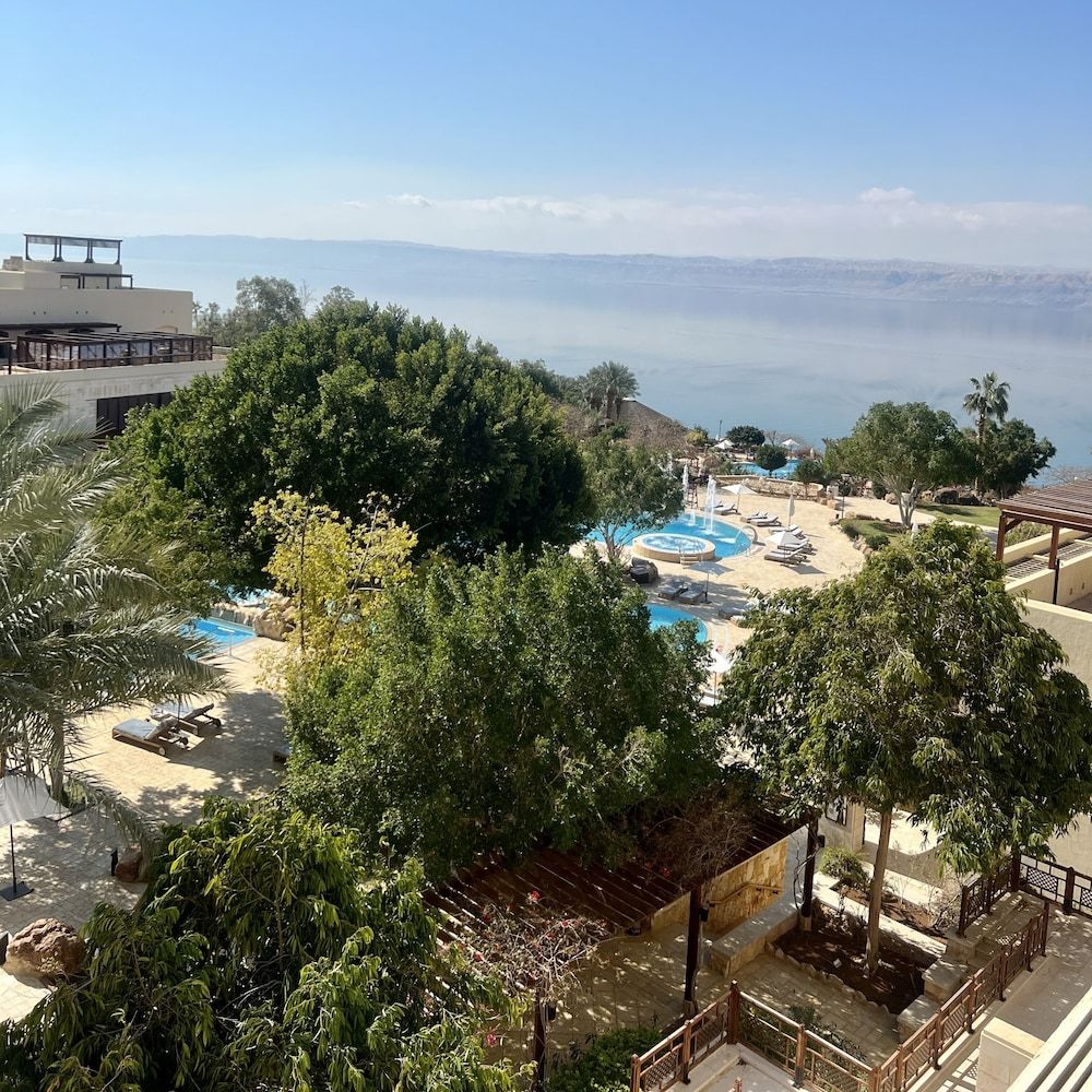 Dead Sea Marriott Resort & Spa Deluxe Room, 1 King Bed 4