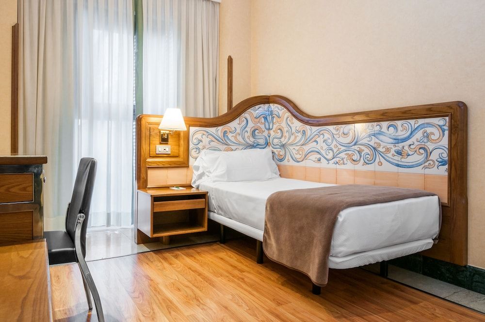 undefined Hotel Julia Madrid 2