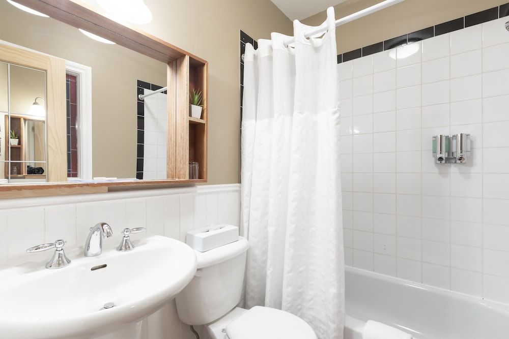 Unilofts Grande-Allée Superior Room, 1 Queen Bed 4