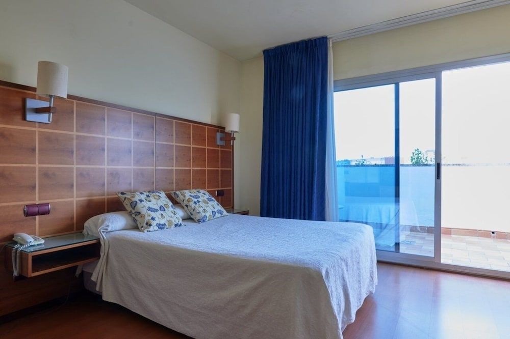 Ramblas Vendrell Double Room, Balcony 5