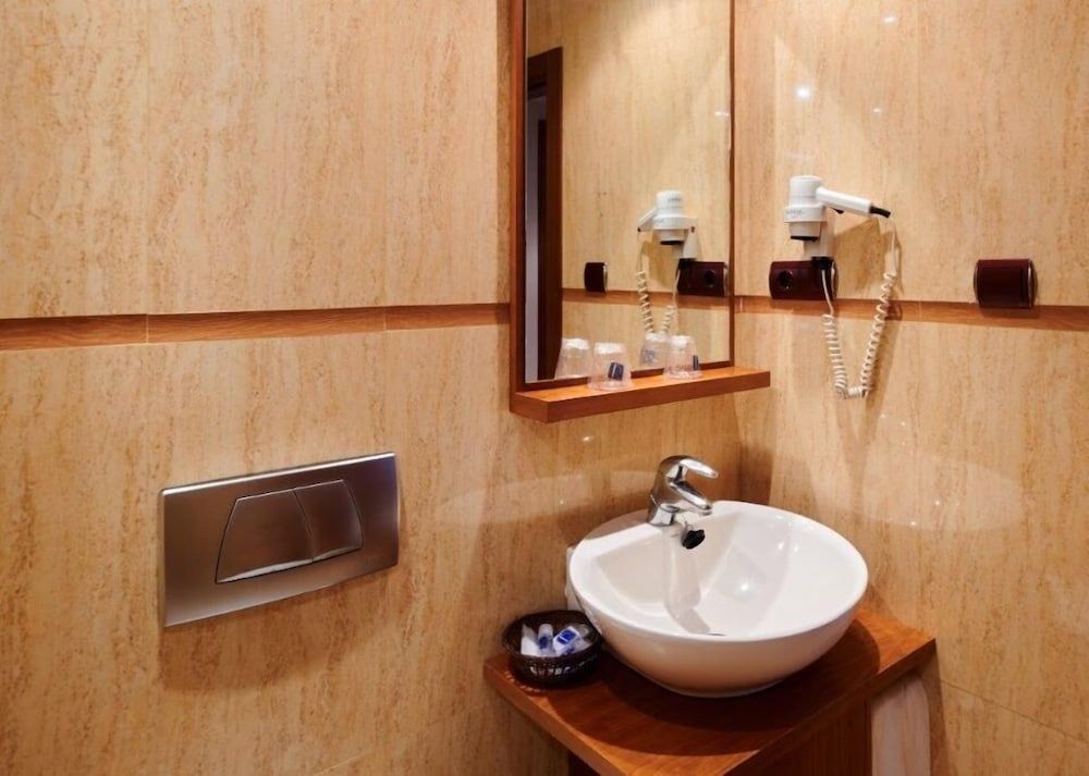 Ramblas Vendrell Standard Quadruple Room 8