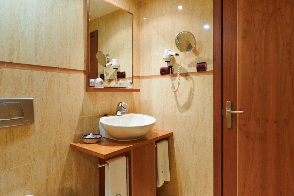 Ramblas Vendrell Triple Room 17