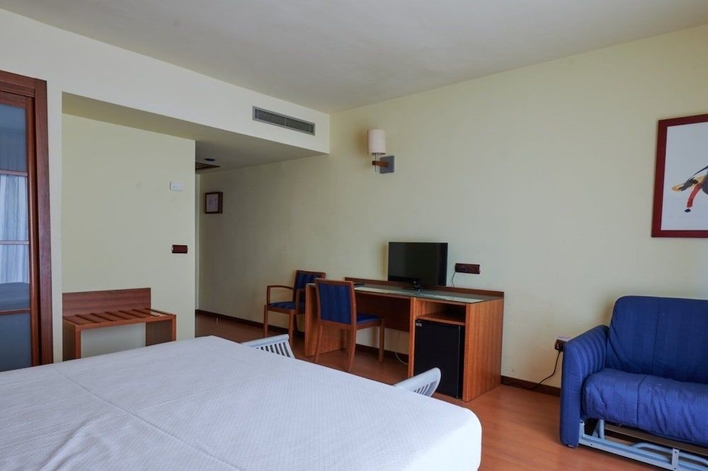 Ramblas Vendrell Triple Room 23