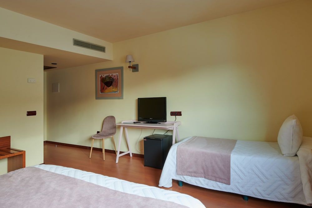 Ramblas Vendrell Triple Room 13