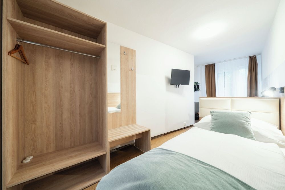 undefined Hotel White Lion 8