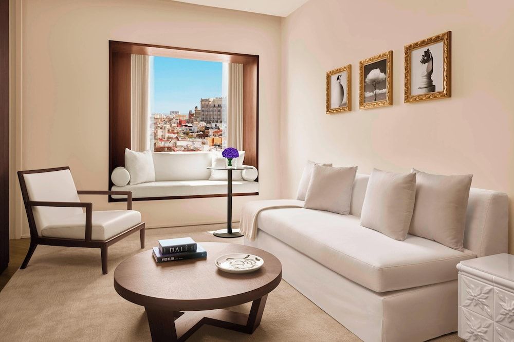 The Barcelona EDITION Suite, 1 Bedroom 4