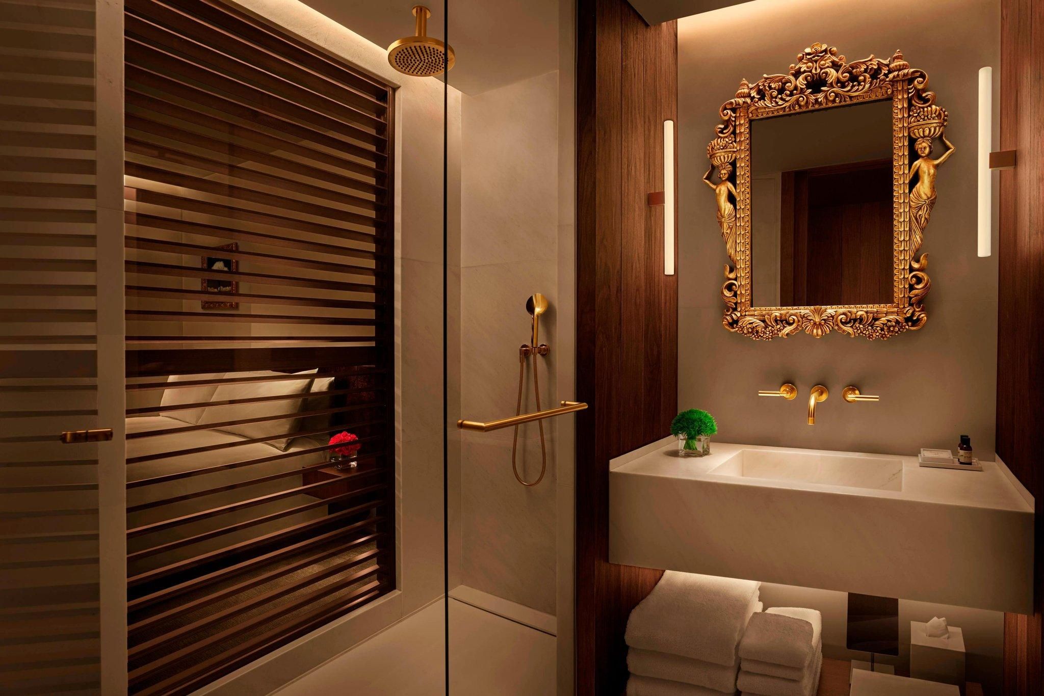 Superior, Guest room, 1 King