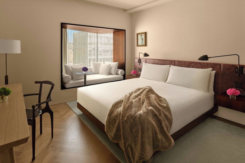 The Barcelona EDITION Room (Guest Room)