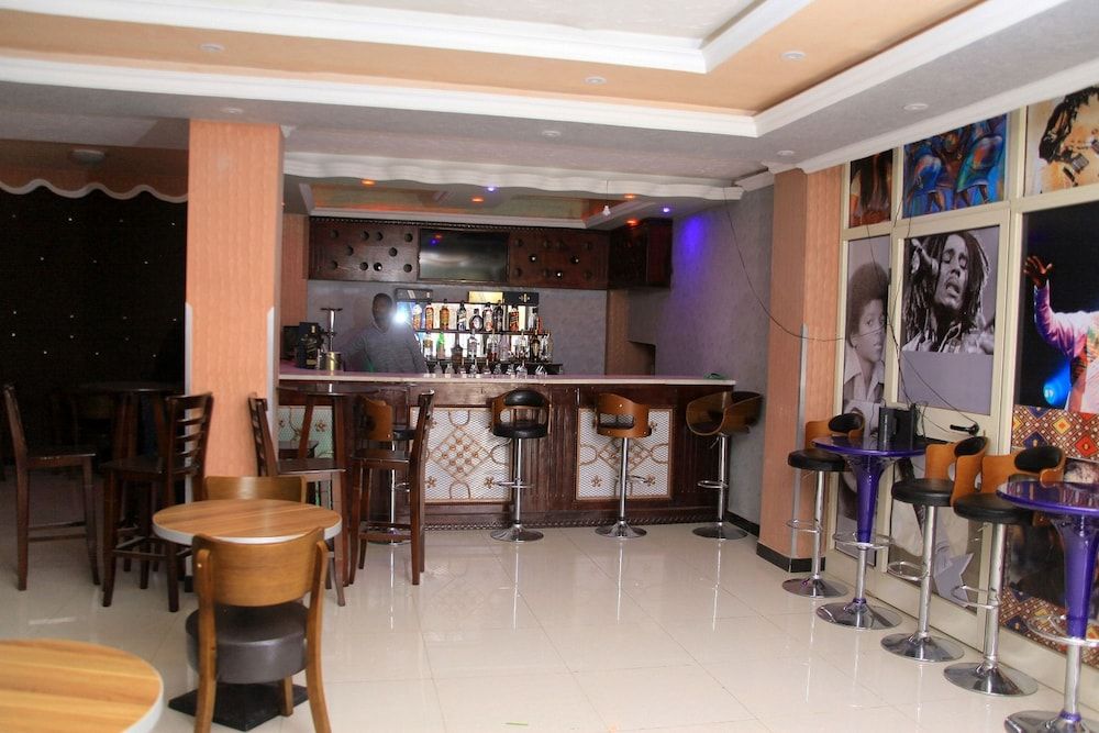 undefined Bnow Hotel 4