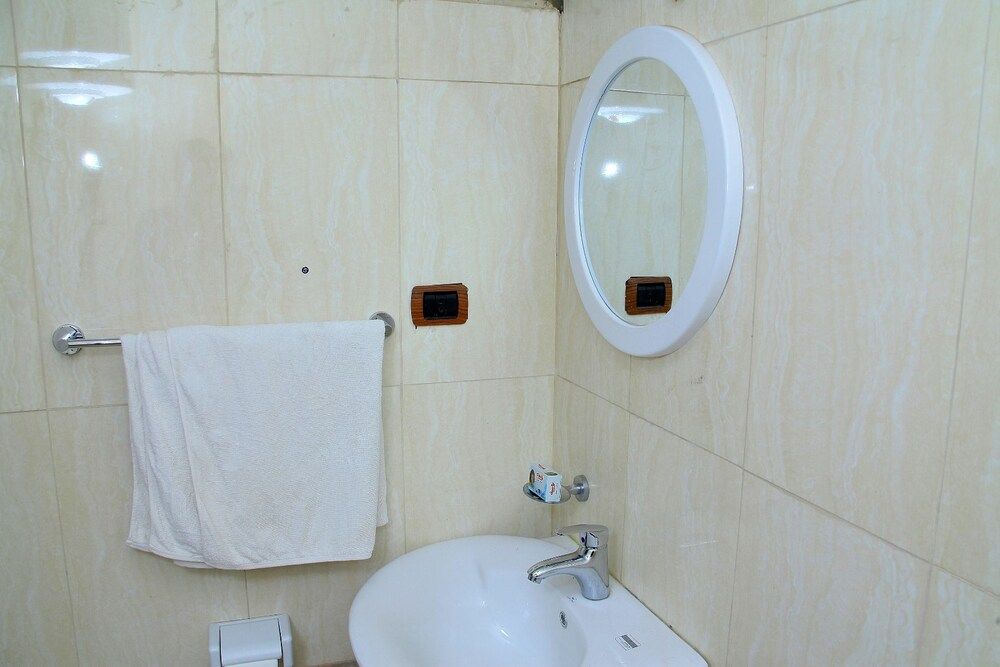 undefined Bnow Hotel 8