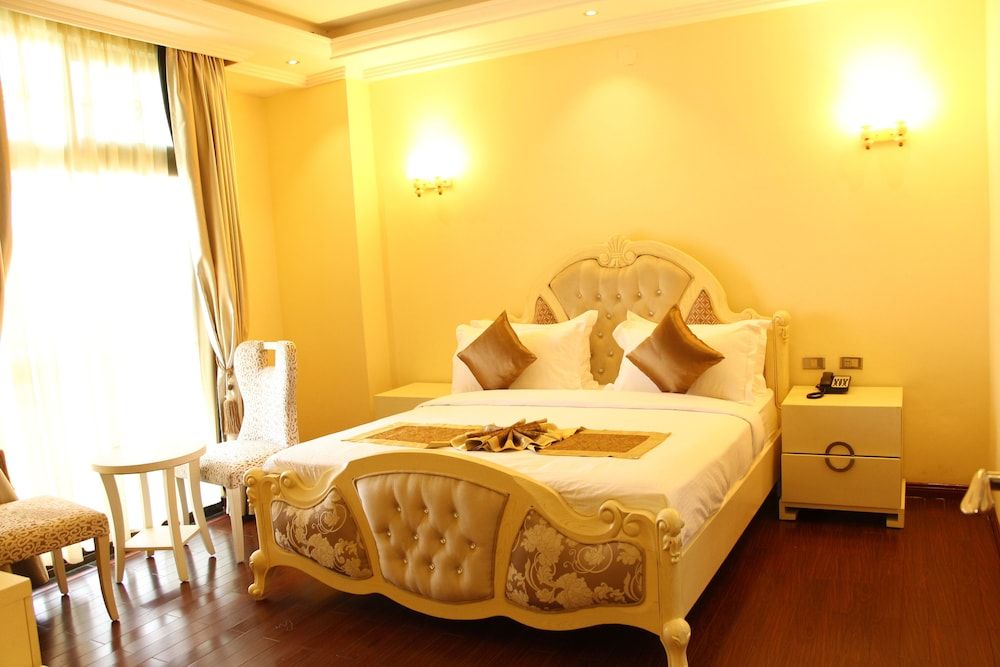 undefined Golden Royal Hotel 9