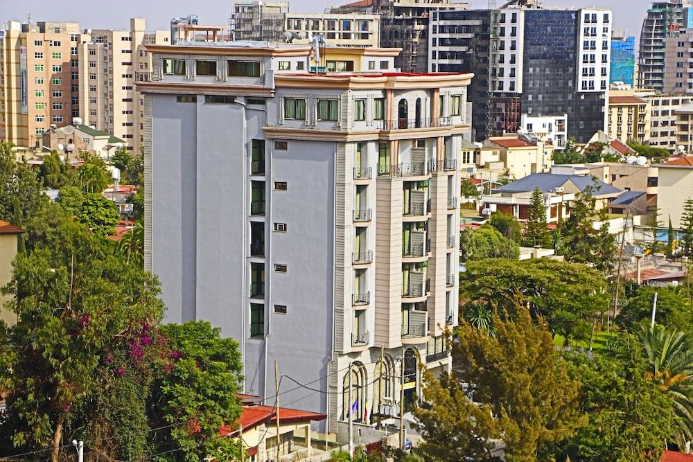 undefined Golden Royal Hotel 7