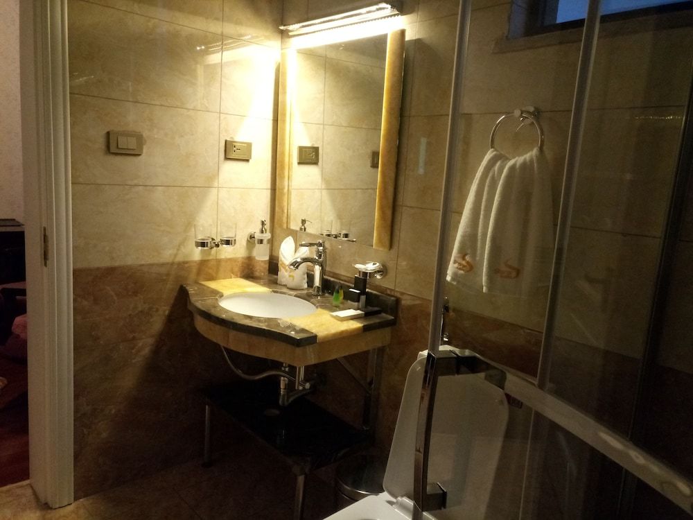 Sherar Addis Hotel Double Room, 1 King Bed, Non Smoking, City View 6