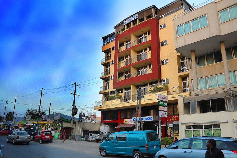 undefined Holly Wood Hotel 4