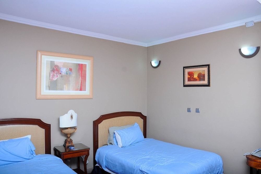 Holly Wood Hotel Standard Twin Room 3