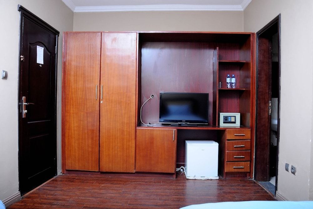 Holly Wood Hotel Standard Twin Room 11