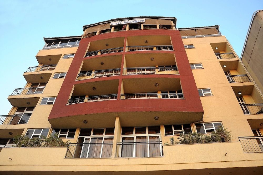 undefined Holly Wood Hotel 6